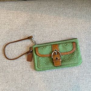 Excellent condition Coach wristlet